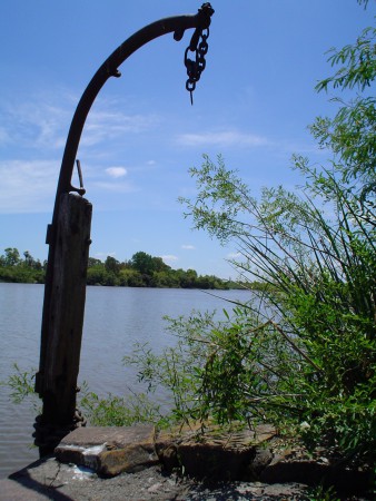 vista desde el muelle de piedra